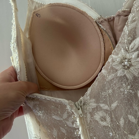 Maggie Sottero Paige Wedding Dress Size 10 - Picture 12 of 16